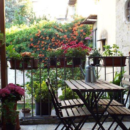 B&B Ingiropernapoli Bagian luar foto
