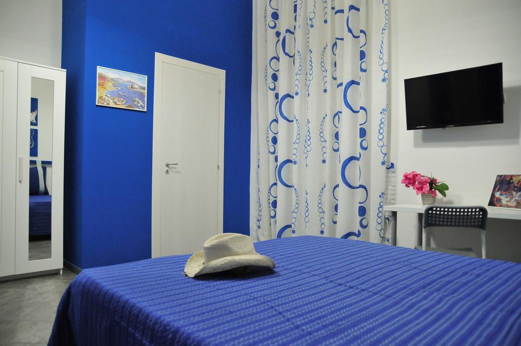 B&B Ingiropernapoli Bagian luar foto