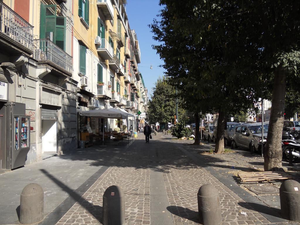 B&B Ingiropernapoli Bagian luar foto