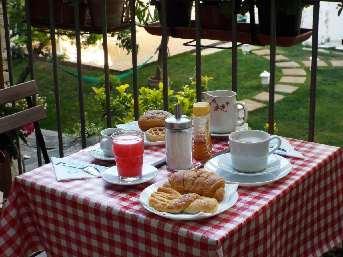 B&B Ingiropernapoli Bagian luar foto